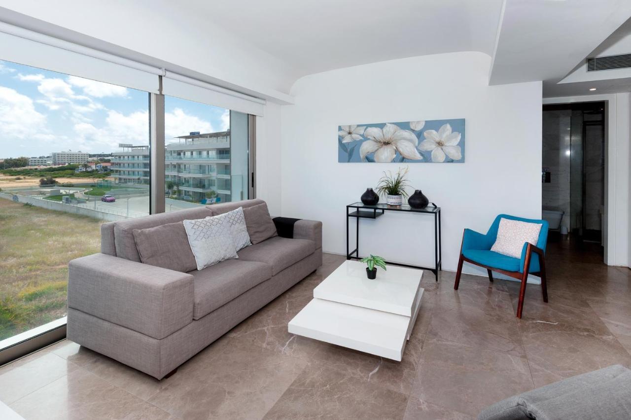 Apartment Marisol - Beachfront プロタラス エクステリア 写真