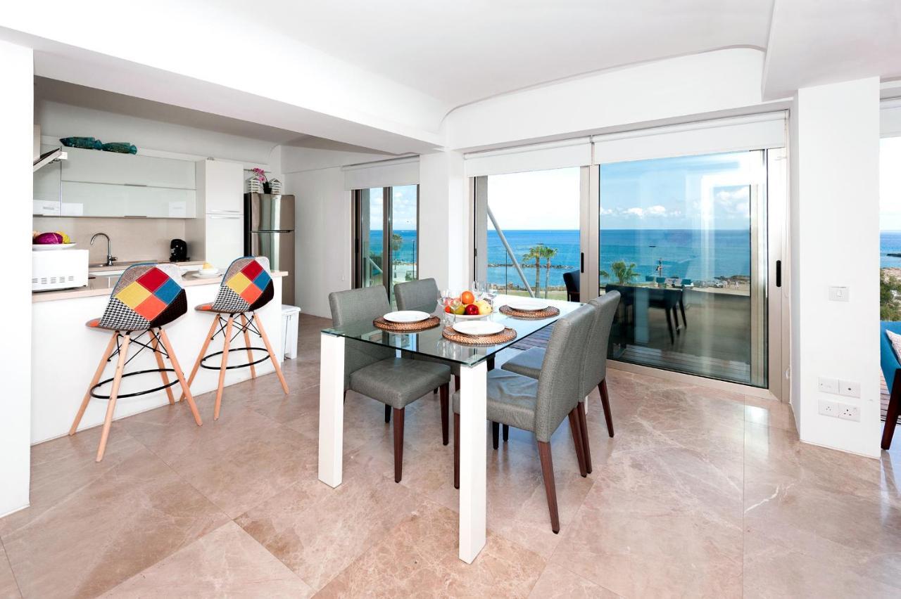 Apartment Marisol - Beachfront プロタラス エクステリア 写真