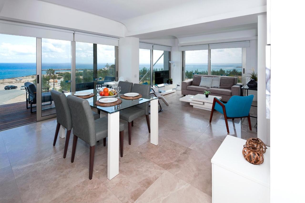 Apartment Marisol - Beachfront プロタラス エクステリア 写真