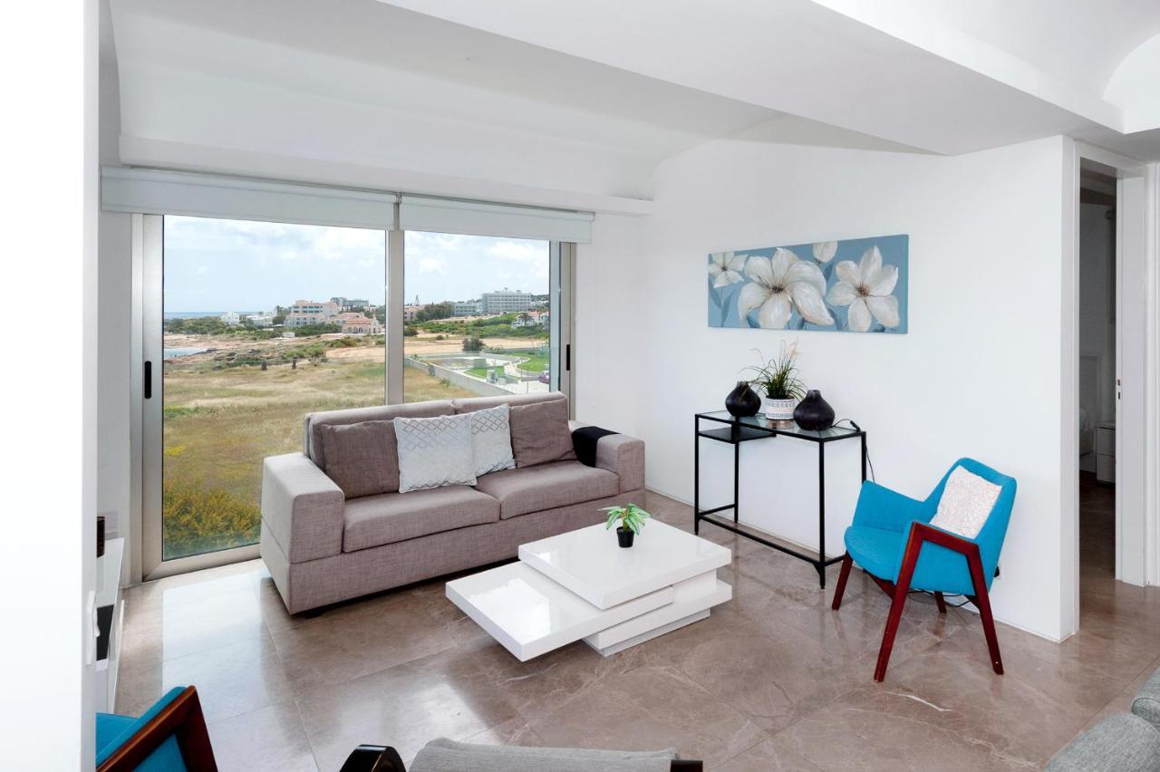 Apartment Marisol - Beachfront プロタラス エクステリア 写真
