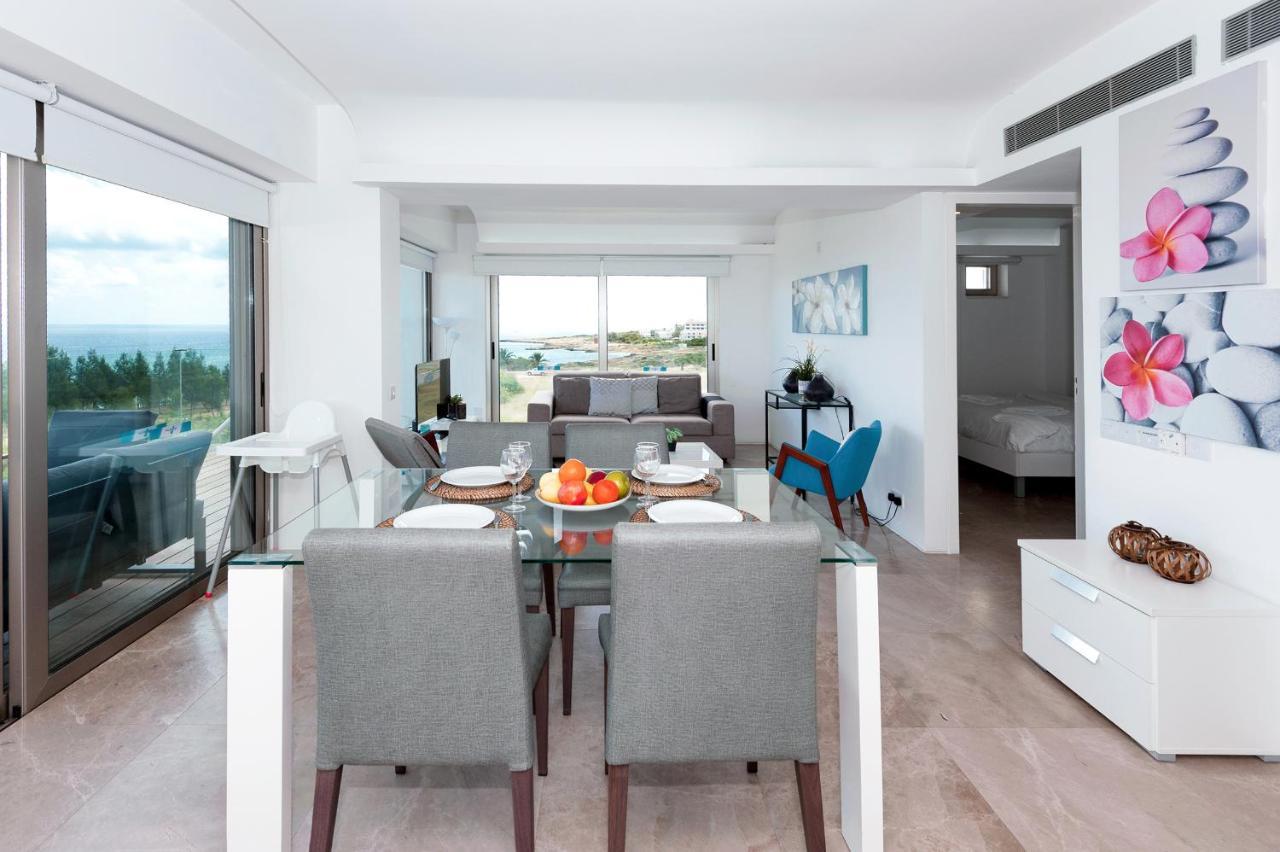Apartment Marisol - Beachfront プロタラス エクステリア 写真