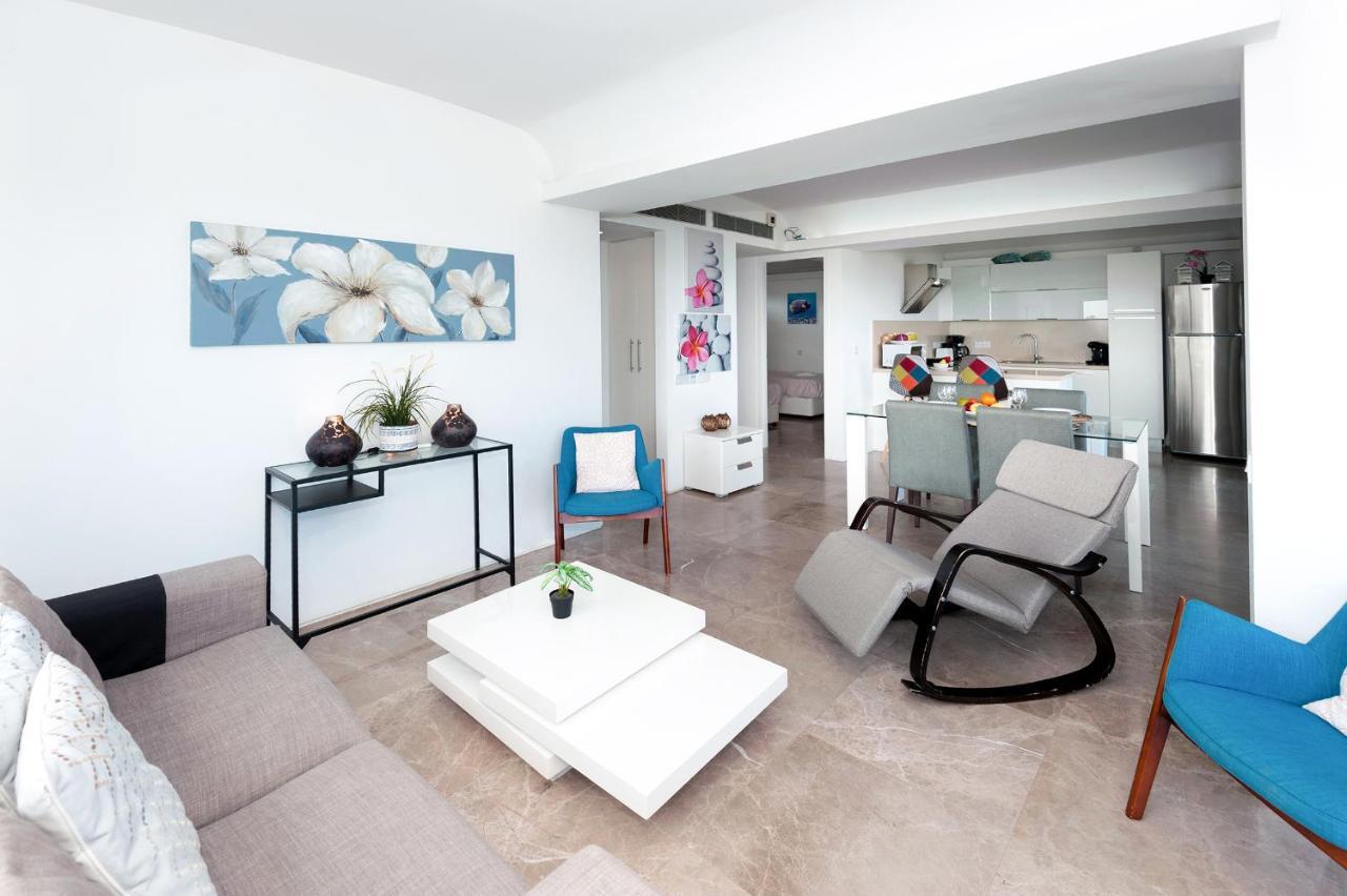 Apartment Marisol - Beachfront プロタラス エクステリア 写真